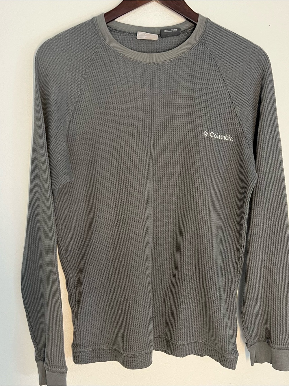 Columbia Men’s Long-Sleeve Waffle Knit Crew Sweater — Gray
